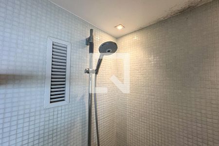 Apartamento à venda com 70m², 1 quarto e 1 vaga Apartamento à venda com 70m², 1 quarto e 1 vagaBanheiro
