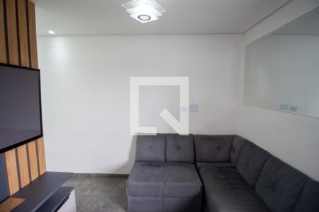 Sala de apartamento para alugar com 2 quartos, 50m² em Vila Carmosina, São Paulo