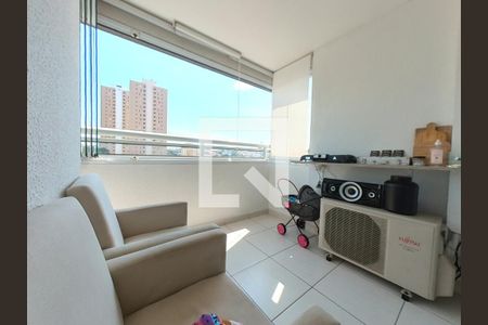 Varanda Sala de apartamento à venda com 2 quartos, 56m² em Vila Mangalot, São Paulo