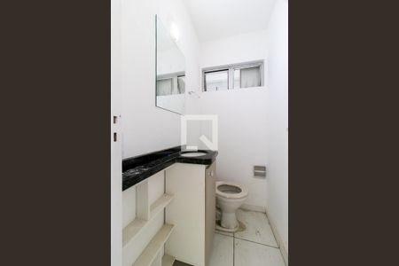 Lavabo de apartamento para alugar com 1 quarto, 75m² em Cabral, Curitiba