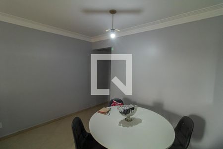 Sala de apartamento para alugar com 3 quartos, 64m² em Vila Marieta, São Paulo