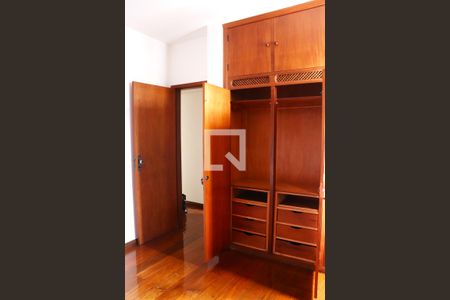 Quarto 2 de apartamento à venda com 2 quartos, 64m² em Santo Antônio, Belo Horizonte