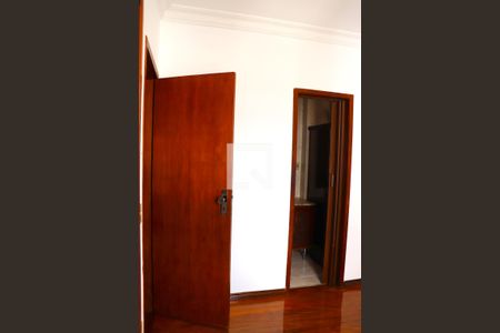Quarto 2 de apartamento à venda com 2 quartos, 64m² em Santo Antônio, Belo Horizonte