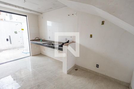 Cozinha de apartamento à venda com 3 quartos, 80m² em Copacabana, Belo Horizonte