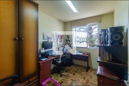 Quarto 1 de apartamento para alugar com 2 quartos, 57m² em Camaquã, Porto Alegre