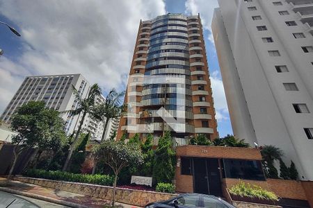Apartamento para alugar com 248m², 4 quartos e 4 vagas Apartamento para alugar com 248m², 4 quartos e 4 vagasFachada