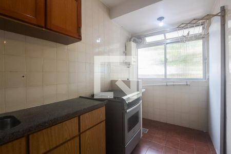 Cozinha de apartamento à venda com 1 quarto, 40m² em Bom Fim, Porto Alegre