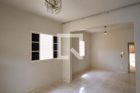 Sala de casa à venda com 3 quartos, 300m² em Santa Efigênia, Belo Horizonte