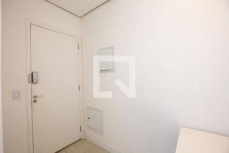 Porta sala de apartamento à venda com 3 quartos, 100m² em Parque Industrial Tomas Edson, São Paulo