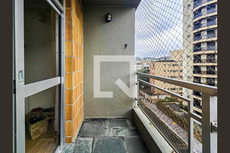 sacada  de apartamento para alugar com 3 quartos, 89m² em Balneario Cidade Atlantica, Guarujá