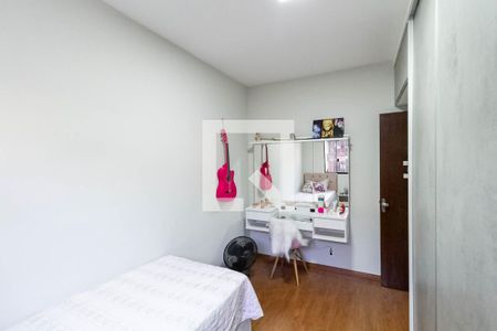 Quarto 1 de casa à venda com 3 quartos, 280m² em Jaqueline, Belo Horizonte