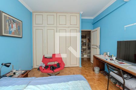 Apartamento à venda com 320m², 5 quartos e 3 vagas Apartamento à venda com 320m², 5 quartos e 3 vagasQuarto 1
