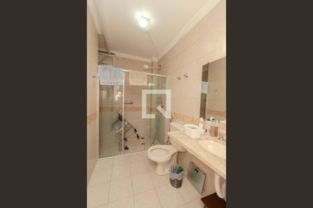 Apartamento à venda com 320m², 5 quartos e 3 vagas Apartamento à venda com 320m², 5 quartos e 3 vagasBanheiro 1