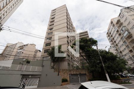 Apartamento à venda com 320m², 5 quartos e 3 vagas Apartamento à venda com 320m², 5 quartos e 3 vagasFachada