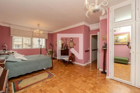 Apartamento à venda com 320m², 5 quartos e 3 vagas Apartamento à venda com 320m², 5 quartos e 3 vagasSuite 1