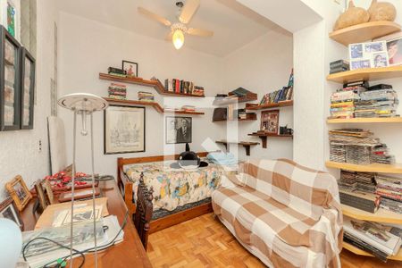 Apartamento à venda com 320m², 5 quartos e 3 vagas Apartamento à venda com 320m², 5 quartos e 3 vagasQuarto 4