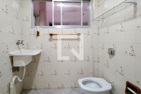 Banheiro/área de serviço de kitnet/studio para alugar com 1 quarto, 55m² em Aviação, Praia Grande