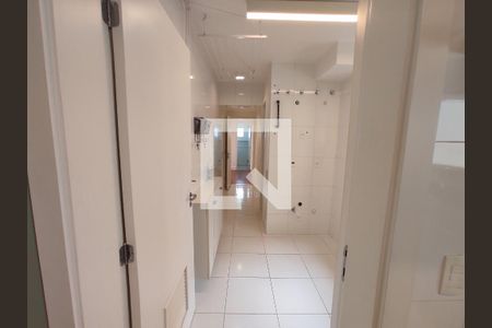 Corredor de apartamento à venda com 5 quartos, 354m² em Alto de Pinheiros, São Paulo