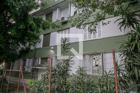 Fachada de apartamento à venda com 3 quartos, 70m² em Petrópolis, Porto Alegre