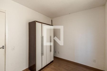 Dormitório de apartamento à venda com 2 quartos, 42m² em Santa Rosa de Lima, Porto Alegre