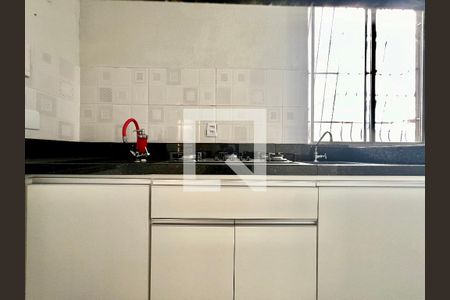 Cozinha de apartamento à venda com 2 quartos, 45m² em Tres Barras, Contagem