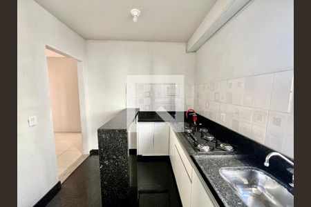 Cozinha de apartamento à venda com 2 quartos, 45m² em Tres Barras, Contagem