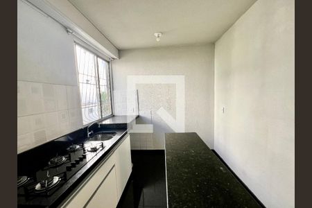 Cozinha de apartamento à venda com 2 quartos, 45m² em Tres Barras, Contagem