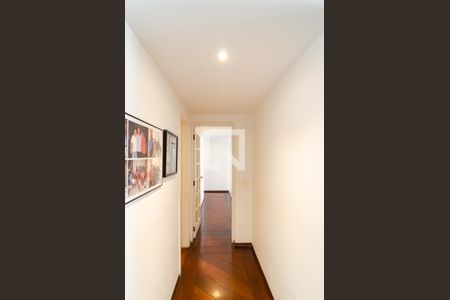 Corredor de apartamento à venda com 4 quartos, 160m² em Vila Monte Alegre, São Paulo