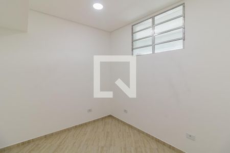 Quarto 2 de apartamento para alugar com 2 quartos, 55m² em Jardim Veronica, São Paulo