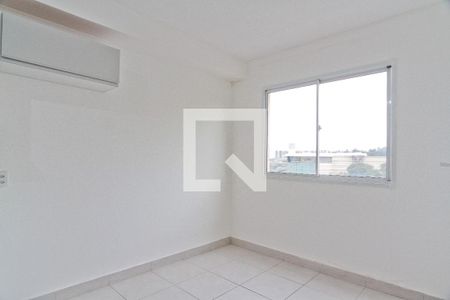 Sala de apartamento para alugar com 2 quartos, 33m² em Piqueri, São Paulo