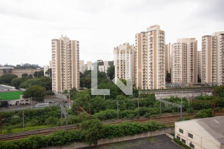 Vista Quarto 1 de apartamento para alugar com 2 quartos, 33m² em Piqueri, São Paulo