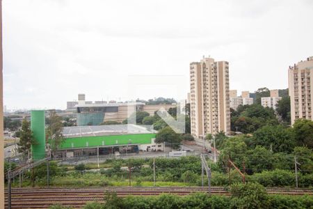 Vista Sala/Cozinha de apartamento para alugar com 2 quartos, 33m² em Piqueri, São Paulo