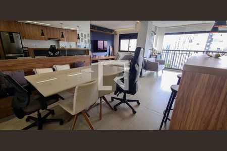 Sala de apartamento à venda com 2 quartos, 78m² em Continental, Osasco