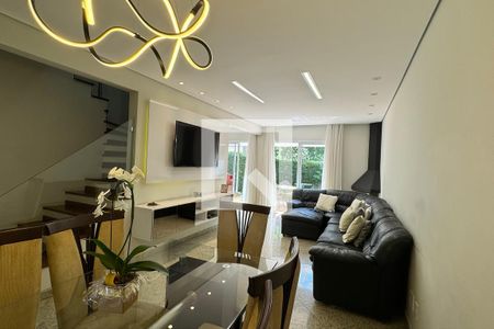 Casa de condomínio à venda com 190m², 3 quartos e 4 vagasSala