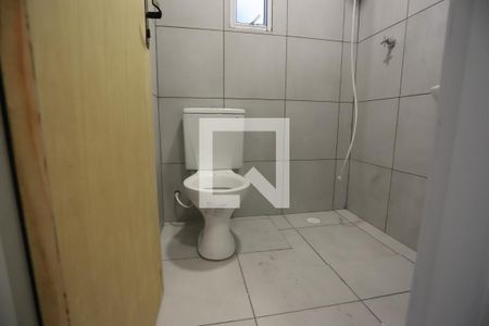 Banheiro de casa para alugar com 1 quarto, 25m² em Vila Monte Sion, Suzano