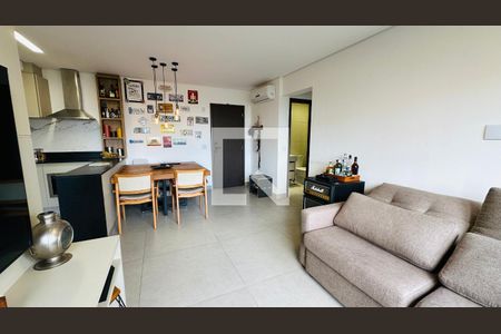 Sala de kitnet/studio para alugar com 2 quartos, 69m² em Setor Bueno, Goiânia
