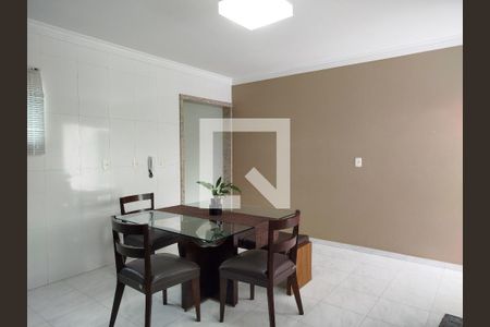 Casa à venda com 360m², 4 quartos e 4 vagas Casa à venda com 360m², 4 quartos e 4 vagasCozinha