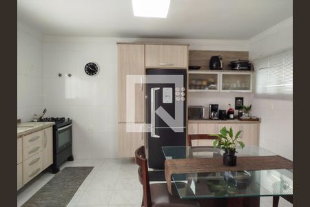 Casa à venda com 360m², 4 quartos e 4 vagas Casa à venda com 360m², 4 quartos e 4 vagasCozinha