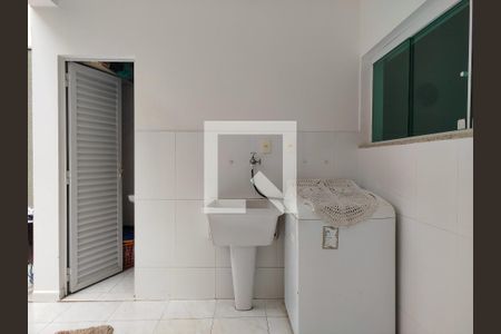 Casa à venda com 360m², 4 quartos e 4 vagas Casa à venda com 360m², 4 quartos e 4 vagasÁrea de Serviço