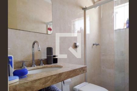 Casa à venda com 360m², 4 quartos e 4 vagas Casa à venda com 360m², 4 quartos e 4 vagasBanheiro Social