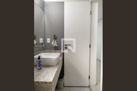 Casa à venda com 360m², 4 quartos e 4 vagas Casa à venda com 360m², 4 quartos e 4 vagasLavado