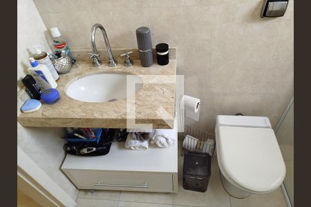 Casa à venda com 360m², 4 quartos e 4 vagas Casa à venda com 360m², 4 quartos e 4 vagasBanheiro Social