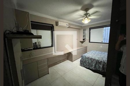 Quarto  de casa à venda com 4 quartos, 260m² em Colégio Batista, Belo Horizonte