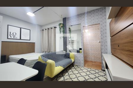 Sala de kitnet/studio para alugar com 1 quarto, 30m² em Embaré, Santos