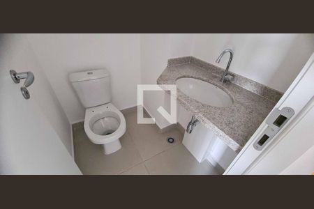 Banheiro 1 de kitnet/studio à venda com 1 quarto, 35m² em Km 18, Osasco