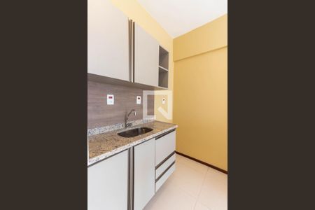 Cozinha  de kitnet/studio à venda com 1 quarto, 60m² em Itaipu, Niterói
