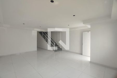 1º Pav - Sala de casa de condomínio à venda com 4 quartos, 150m² em Taquara, Rio de Janeiro