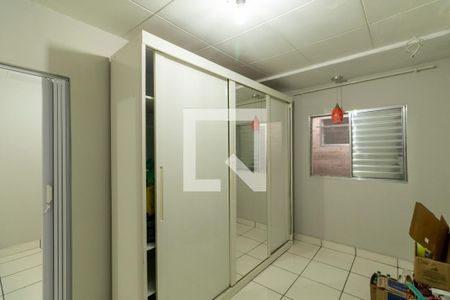 Casa 1 - Quarto 1 de casa à venda com 3 quartos, 80m² em Conjunto Habitacional Padre José de Anchieta, São Paulo