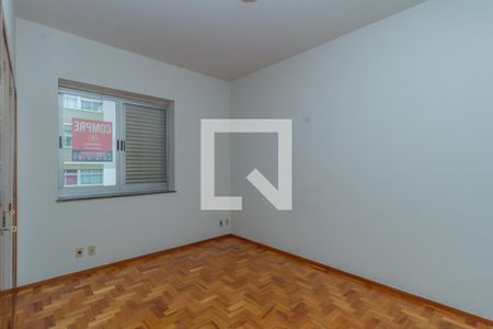 Quarto de apartamento para alugar com 3 quartos, 135m² em Funcionários, Belo Horizonte