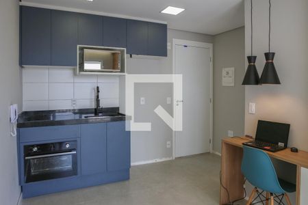 Sala e Cozinha de apartamento para alugar com 1 quarto, 28m² em Água Branca, São Paulo